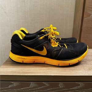 Nike Lunar Dynamic Support Livestrong Dark Gray Yellow Mens 9 Running Shoes